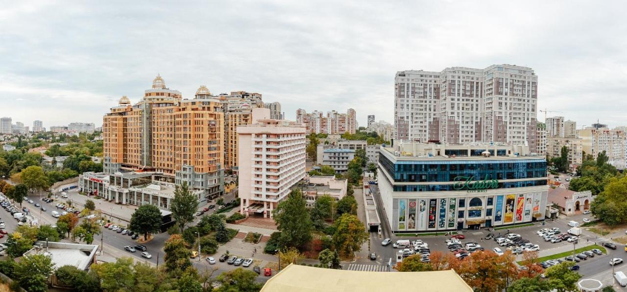 возле моря 公寓 Odessa